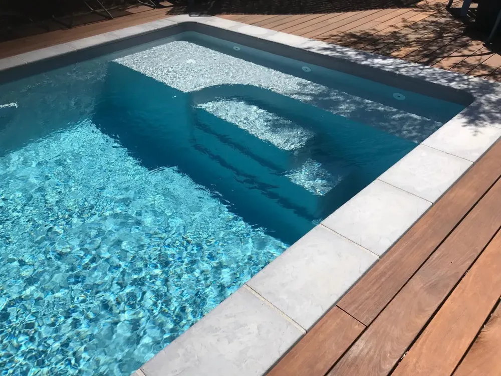 piscine à coque